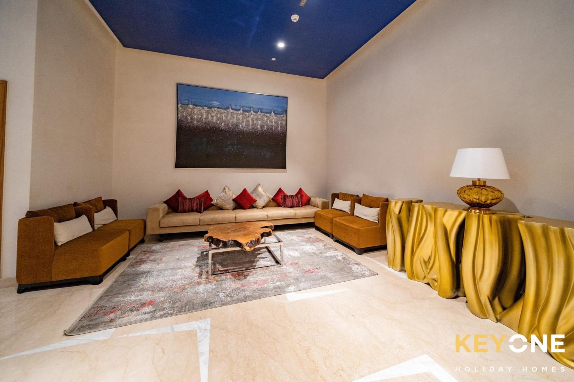 Sleek Studio In Prive With Stunning Canal View Dubai Exterior photo