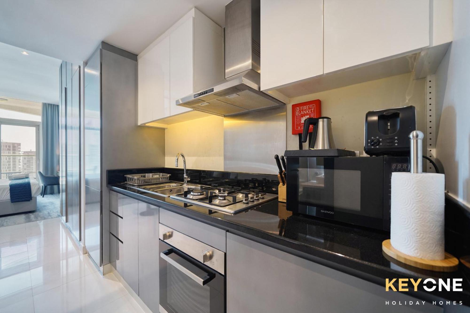 Sleek Studio In Prive With Stunning Canal View Dubai Exterior photo