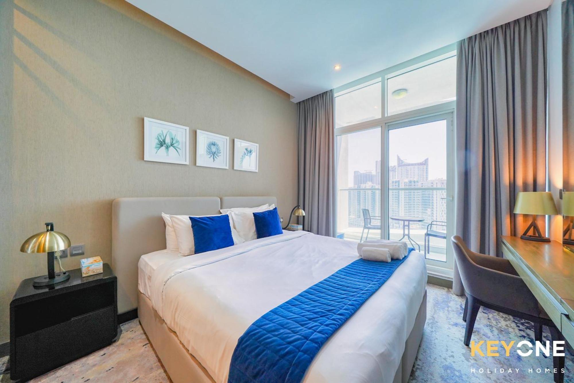 Sleek Studio In Prive With Stunning Canal View Dubai Exterior photo